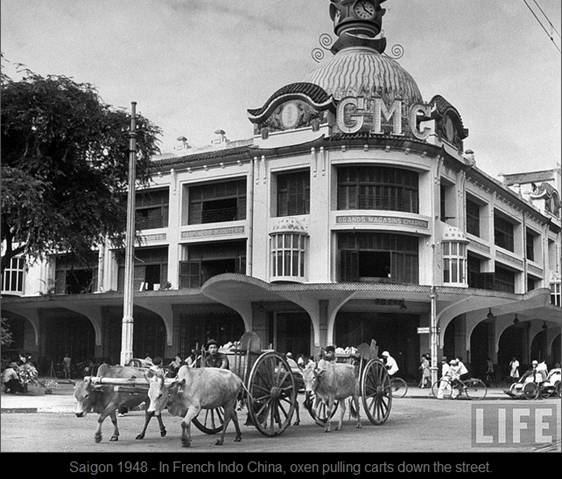 B ko xe qua đường Charner, Saigon 1948. Nguồn: LIFE